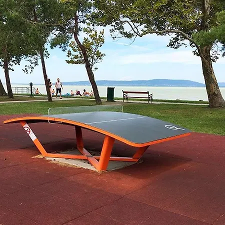Ifjusagi Szallo Balatonfenyves